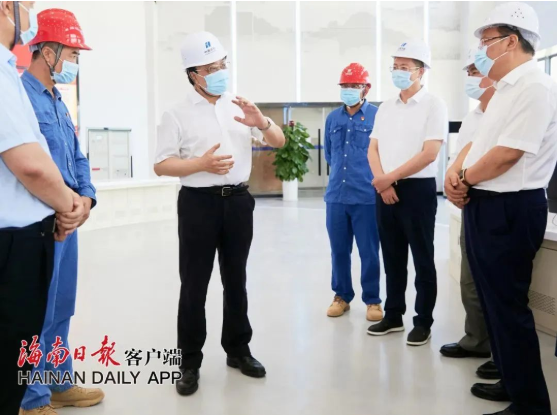 歡迎海南省省委常委，省委副書記，省長馮飛蒞臨馳大幕墻公司承接的洋浦華能幕墻項(xiàng)目視察